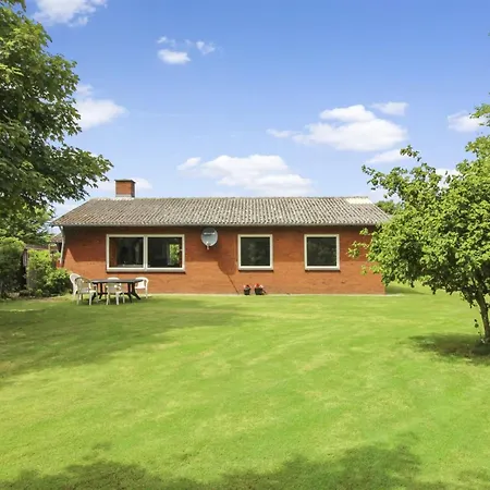 Claudia By Interhome *